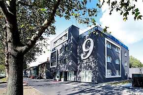 Hotel 9