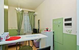 Cozy housing by Moscow railway station