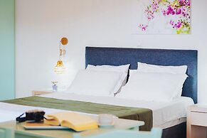 Aelia Apartments & Suites