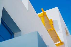 Aelia Apartments & Suites