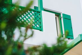 Aelia Apartments & Suites