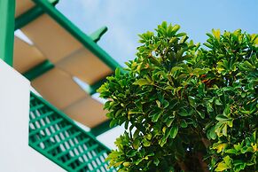 Aelia Apartments & Suites