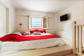 Aelia Apartments & Suites