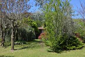 Beautiful Villa, Wifi, Bbq, Private Garden, Short Walk to Lakeside, Be