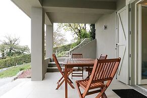 Italian Lakes 1 bed Apartment With Lake Views, Private Terrace, Wifi,