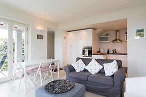 Contemporary 3 Bed Italian Lakes Villa, Lake Views, Wifi, BBQ