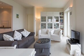 Contemporary 3 Bed Italian Lakes Villa, Lake Views, Wifi, BBQ