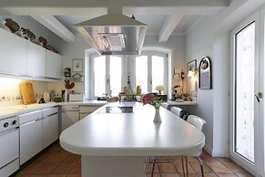 Luxury Italian Lakes Villa With Pool. 360 Degree Views. Sleeps 11