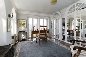 Luxury Italian Lakes Villa With Pool. 360 Degree Views. Sleeps 11