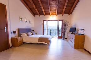 Family Friendly Italian Lakes 3 Bedroom Villa With Wifi, Bbq, Lake Vie