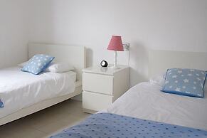 Family Friendly Italian Lakes 3 Bedroom Villa With Wifi, Bbq, Lake Vie