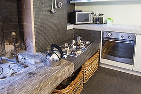 Authentic 3 bed Apartment With Amazing Lake Views