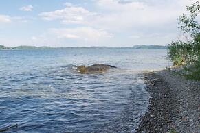 Stresa Apartment With Private Access to Beach