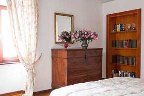 Stylish Lake Maggiore Apartment With Lake Views, Wifi