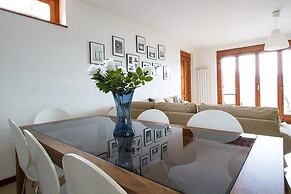 Stunning Italian Lakes Villa With Lake Views, Bbq, Wifi, Wii Games Con
