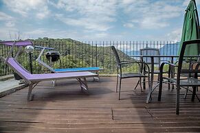 Stunning Italian Lakes Villa With Lake Views, Bbq, Wifi, Wii Games Con