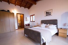 Stunning Italian Lakes Villa With Lake Views, Bbq, Wifi, Wii Games Con