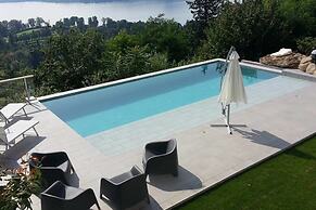 Stunning Family Friendly Italian Lakes 3 bed Villa With Pool, Wifi, Bb