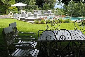 Stunning Family Friendly Italian Lakes 3 bed Villa With Pool, Wifi, Bb