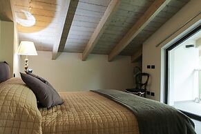 Stunning Family Friendly Italian Lakes 3 bed Villa With Pool, Wifi, Bb