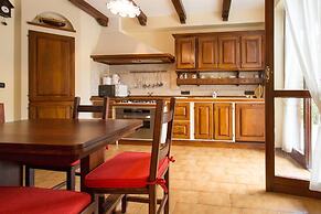 Lake Maggiore Villa With Beach Access, Near Village Centre, Wifi, BBQ