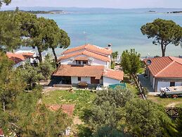 Docker BeachFront House by Halkidiki Villas