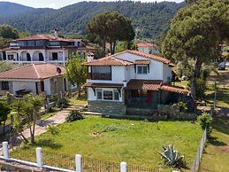 Docker BeachFront House by Halkidiki Villas