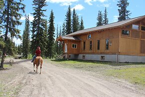 Red Cariboo Apartments