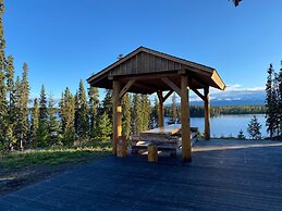 Red Cariboo Apartments