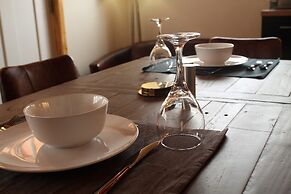 Red Cariboo Apartments