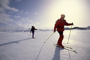 Red Cariboo Apartments