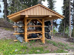Red Cariboo Apartments