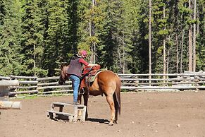 Red Cariboo Apartments