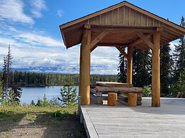 Red Cariboo Apartments