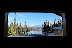 Red Cariboo Apartments