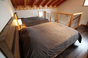 Red Cariboo Apartments