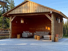 Red Cariboo Apartments
