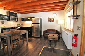 Red Cariboo Apartments