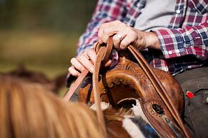 Red Cariboo Apartments