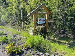 Red Cariboo Apartments
