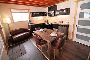 Red Cariboo Apartments