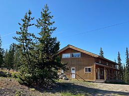 Red Cariboo Apartments
