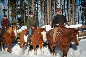 Red Cariboo Apartments