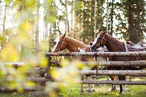 Red Cariboo Apartments
