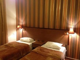 Golden Palace Hotel Apartments