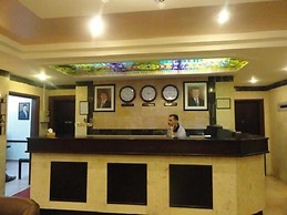 Golden Palace Hotel Apartments