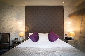 The White Hart Hotel