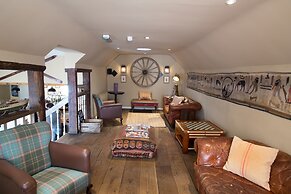 The White Hart Hotel