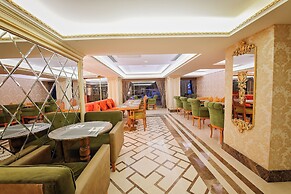 Grand Marcello Hotel & Spa