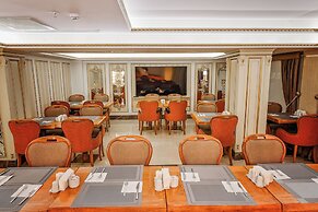 Grand Marcello Hotel & Spa